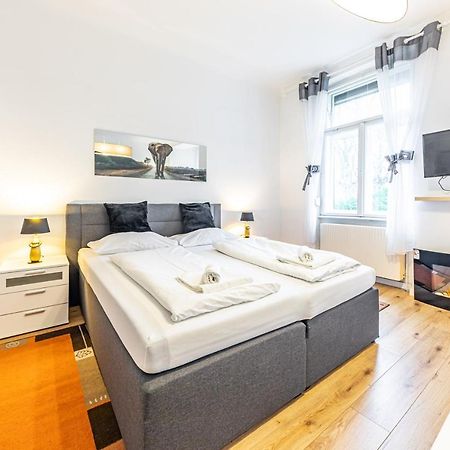 Christiano Apartments - Villa Schoenbrunn Wiedeń Zewnętrze zdjęcie