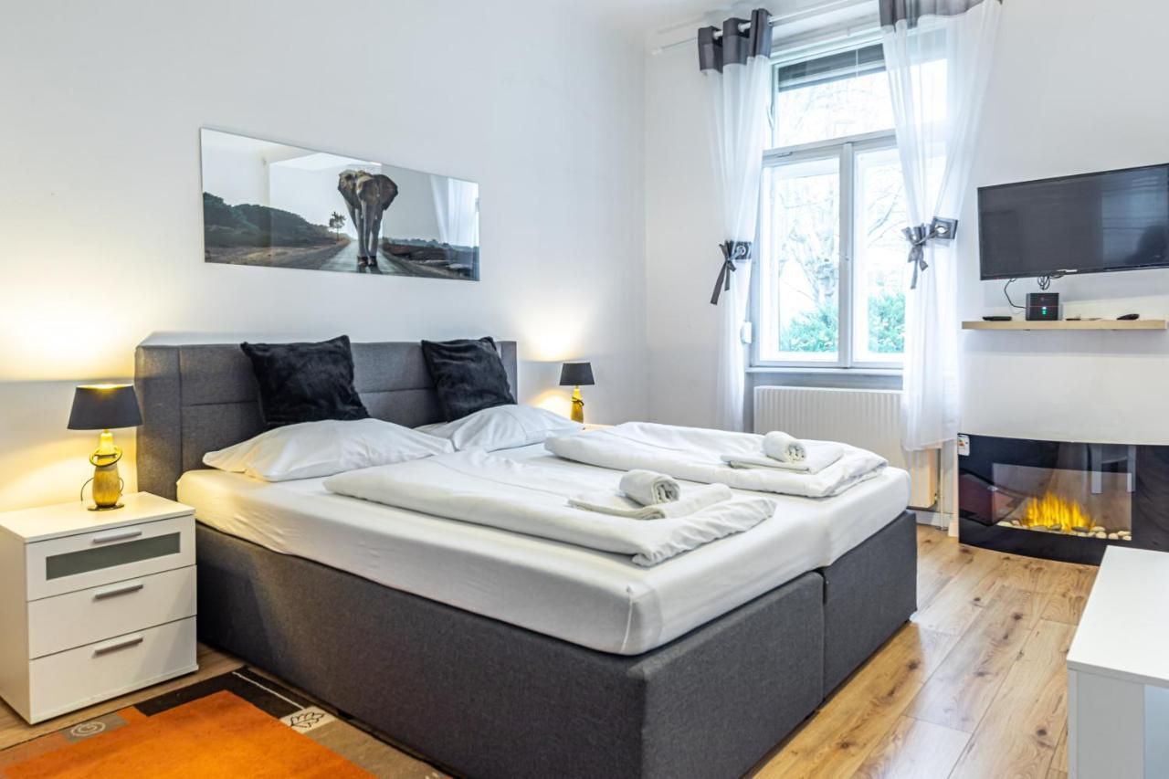 Christiano Apartments - Villa Schoenbrunn Wiedeń Zewnętrze zdjęcie